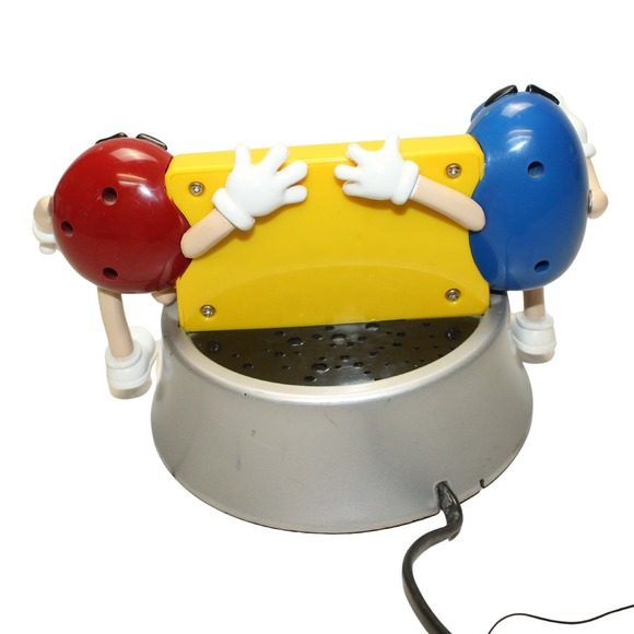 M&Ms Vintage Collectible AM/FM Digital Alarm Clock Radio Snooze Antenna WORKS - Picture 2 of 10